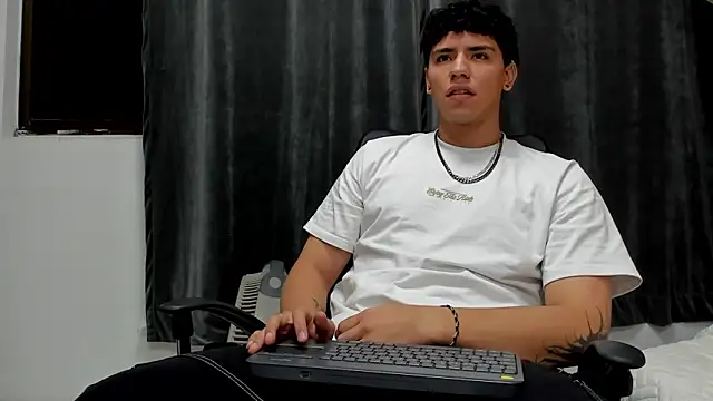 Tobias Vega online show from March 1, 2026, 9:20 am