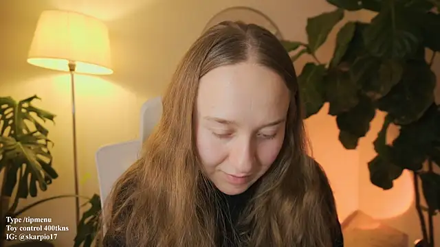 Snapshot of Scarlett_NoirMuse chatting on February 5, 2026, 2:07 am Scarlett NoirMuse online show from February 5, 2026, 2:07 am