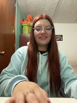 Snapshot of Vixroy7 chatting on May 19, 2026, 11:45 pm Vixroy7 online show from May 19, 2026, 11:45 pm