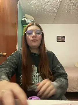 Snapshot of Vixroy7 chatting on May 1, 2026, 10:04 pm Vixroy7 online show from May 1, 2026, 10:04 pm