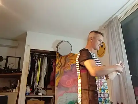 SophienewCDplayer online show from June 4, 2026, 3:22 am