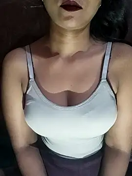 Ayesha Khan1 online show from April 23, 2026, 11:27 am