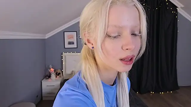 Naomi Demio online show from March 5, 2026, 11:07 am