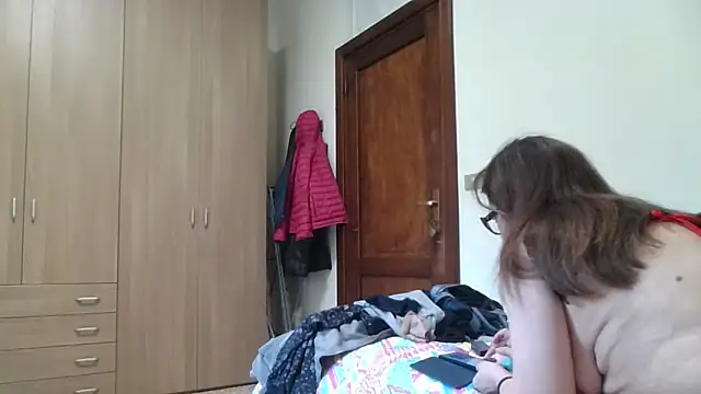 Miasexmilf online show from April 23, 2026, 1:24 pm