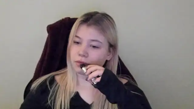 Snapshot of Lulu_Di chatting on February 12, 2026, 11:26 pm Lulu Di online show from February 12, 2026, 11:26 pm