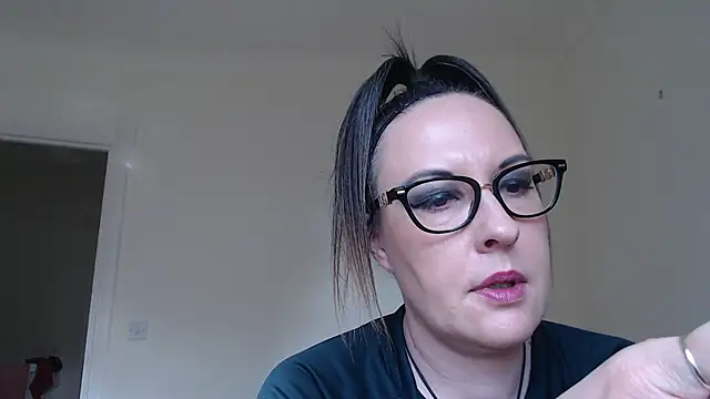 Snapshot of PsychicDominatrix chatting on April 5, 2026, 3:30 pm PsychicDominatrix online show from April 5, 2026, 3:30 pm