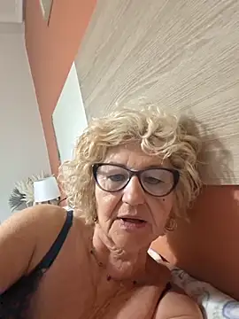 rosasuso online show from April 26, 2026, 7:33 pm