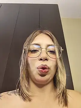 BellaDonna 16 online show from March 28, 2026, 7:04 pm