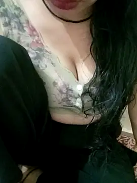 Hot Fiza0 online show from February 22, 2026, 4:48 am