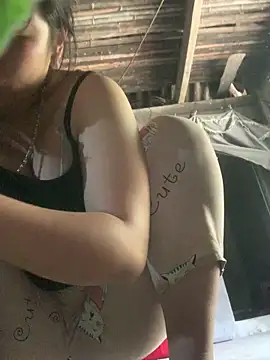 patry33 online show from April 28, 2026, 5:23 am