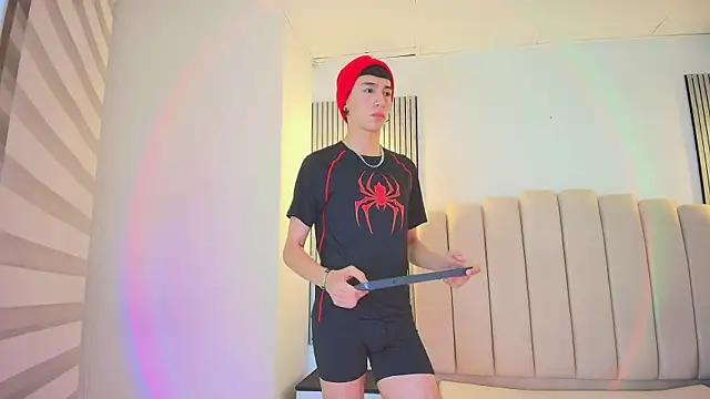 lian cameron online show from March 31, 2026, 3:52 am