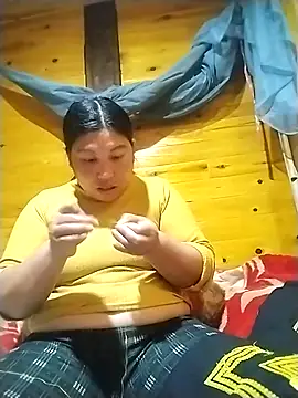 kussecka online show from February 25, 2026, 6:57 am