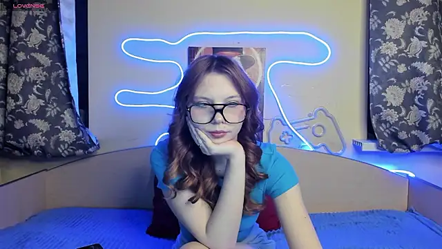 EmberVexen online show from February 5, 2026, 1:23 am