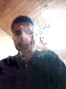 Snapshot of Tiagoow01 chatting on May 18, 2026, 11:31 pm Tiagoow01 online show from May 18, 2026, 11:31 pm