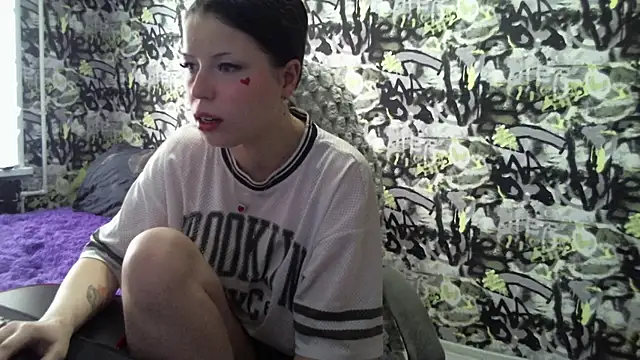 Marble Kitten online show from February 4, 2026, 1:17 pm