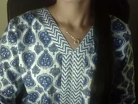 Snapshot of Khushi_v chatting on March 3, 2026, 7:21 pm Khushi v online show from March 3, 2026, 7:21 pm