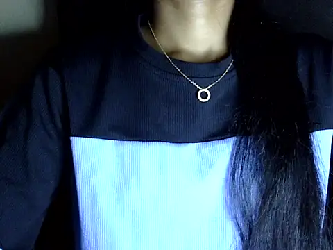 Snapshot of Khushi_v chatting on March 4, 2026, 5:42 pm Khushi v online show from March 4, 2026, 5:42 pm