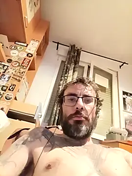 MrFumao online show from April 29, 2026, 2:05 am