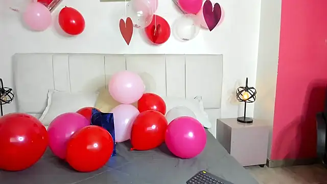 Minibombom online show from February 11, 2026, 7:58 pm