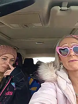 BeautifulFire23 online show from February 8, 2026, 5:21 pm