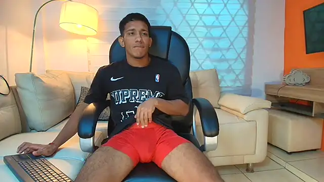 ricky spensar23cm  online show from March 28, 2026, 3:29 am