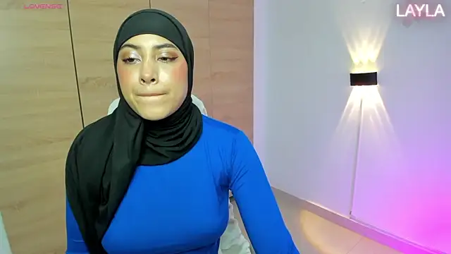 LAY LA  online show from March 14, 2026, 9:54 pm