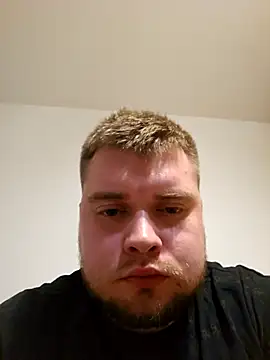 Sladenkij online show from March 5, 2026, 6:37 pm