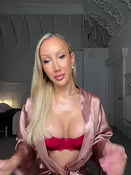 Snapshot of Allana29 chatting on March 19, 2026, 7:03 pm Allana29 online show from March 19, 2026, 7:03 pm