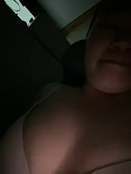 Puka2001 online show from April 15, 2026, 9:15 pm