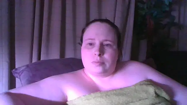 Sarahtjeuh  online show from February 10, 2026, 9:25 pm