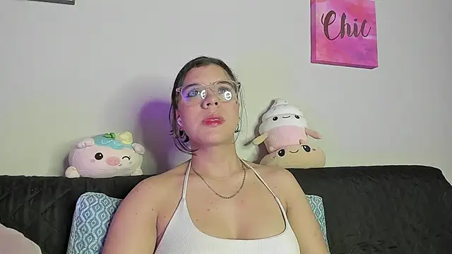 ViolettM online show from April 23, 2026, 3:13 am