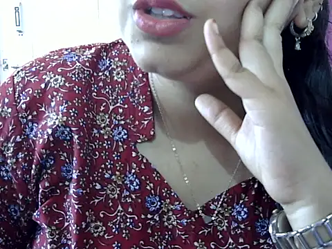 Snapshot of Cute_Aliyaa chatting on May 6, 2026, 9:46 am Cute Aliyaa online show from May 6, 2026, 9:46 am