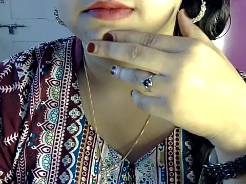 Snapshot of Cute_Aliyaa chatting on July 25, 2026, 12:44 pm Cute Aliyaa online show from July 25, 2026, 12:44 pm