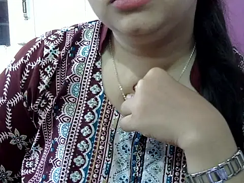 Snapshot of Cute_Aliyaa chatting on April 22, 2026, 12:34 pm Cute Aliyaa online show from April 22, 2026, 12:34 pm
