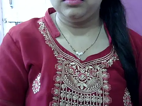 Snapshot of Cute_Aliyaa chatting on May 17, 2026, 10:37 am Cute Aliyaa online show from May 17, 2026, 10:37 am