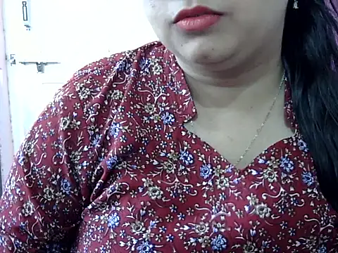 Snapshot of Cute_Aliyaa chatting on May 14, 2026, 11:18 am Cute Aliyaa online show from May 14, 2026, 11:18 am