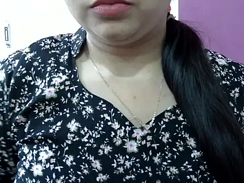 Snapshot of Cute_Aliyaa chatting on April 25, 2026, 11:46 am Cute Aliyaa online show from April 25, 2026, 11:46 am