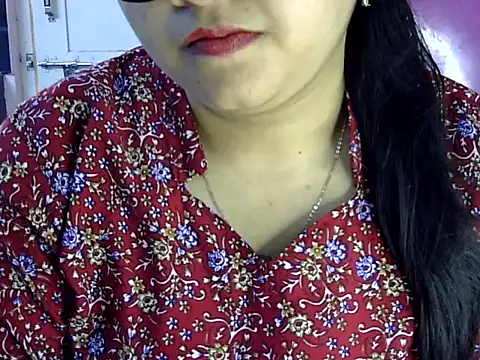 Snapshot of Cute_Aliyaa chatting on June 2, 2026, 12:16 pm Cute Aliyaa online show from June 2, 2026, 12:16 pm