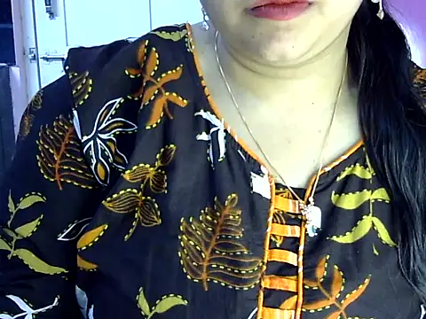 Snapshot of Cute_Aliyaa chatting on June 7, 2026, 1:38 pm Cute Aliyaa online show from June 7, 2026, 1:38 pm