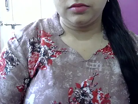 Snapshot of Cute_Aliyaa chatting on May 4, 2026, 10:40 am Cute Aliyaa online show from May 4, 2026, 10:40 am