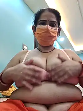 Snapshot of diyam4002 chatting on February 2, 2026, 7:46 pm diyam4002 online show from February 2, 2026, 7:46 pm