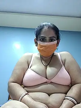 Snapshot of diyam4002 chatting on February 9, 2026, 9:13 pm diyam4002 online show from February 9, 2026, 9:13 pm