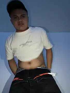 andresmahecha777 online show from February 11, 2026, 4:12 am