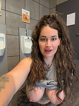 Snapshot of TattooGirlAlia chatting on June 1, 2026, 3:11 pm TattooGirlAlia online show from June 1, 2026, 3:11 pm