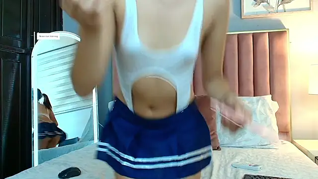 MarianaScott  online show from March 5, 2026, 12:02 pm