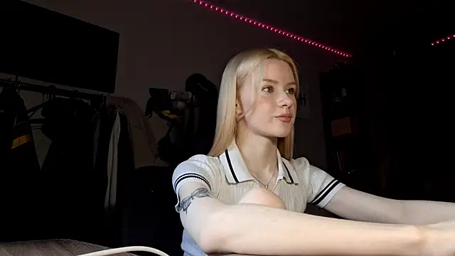 ChongTreece online show from February 7, 2026, 6:21 am