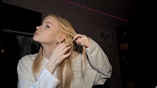 ChongTreece online show from February 1, 2026, 6:11 am