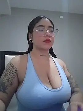 Helll girll online show from February 15, 2026, 3:51 am