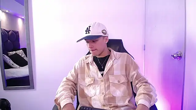 Dominik Souza online show from April 8, 2026, 8:21 pm