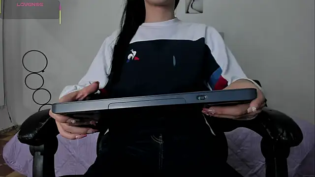 Snapshot of Isabella_Moon9 chatting on July 21, 2026, 11:22 am Isabella Moon9 online show from July 21, 2026, 11:22 am